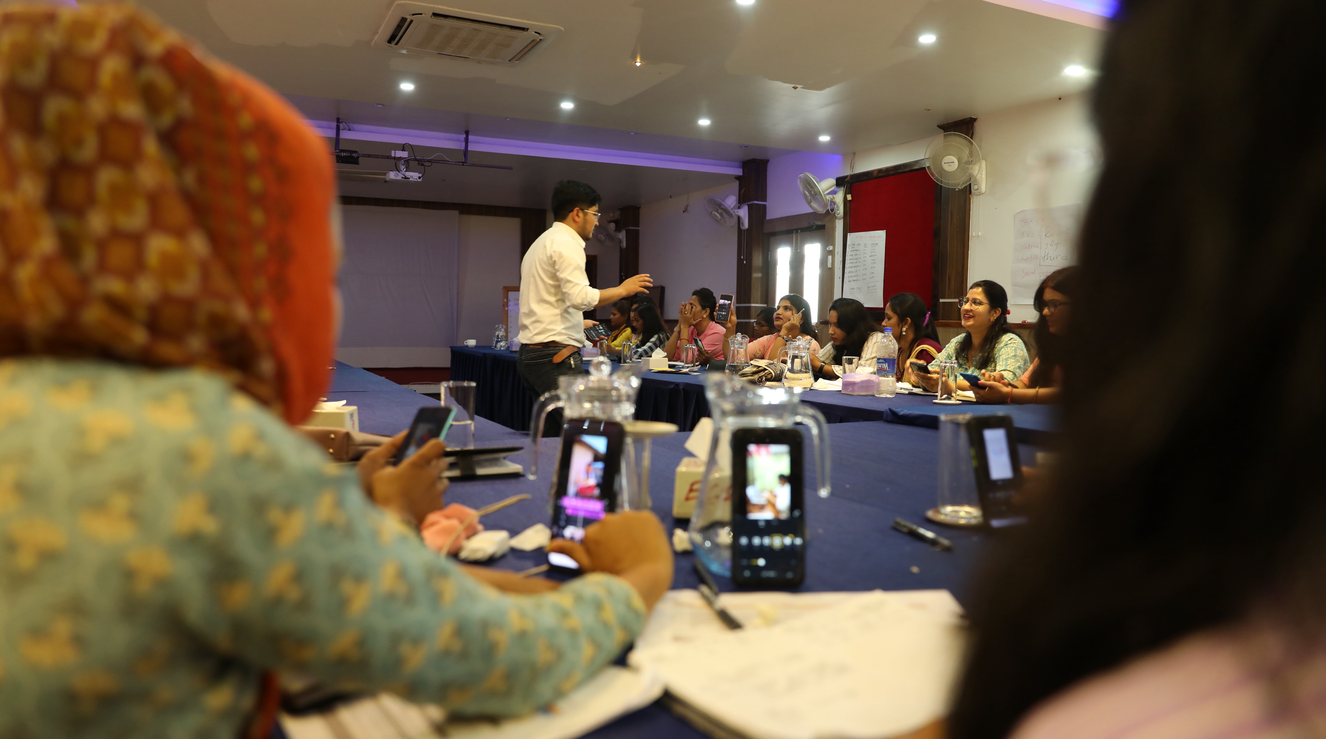 A seasoned journalist presenting at a PARC-led workshop.